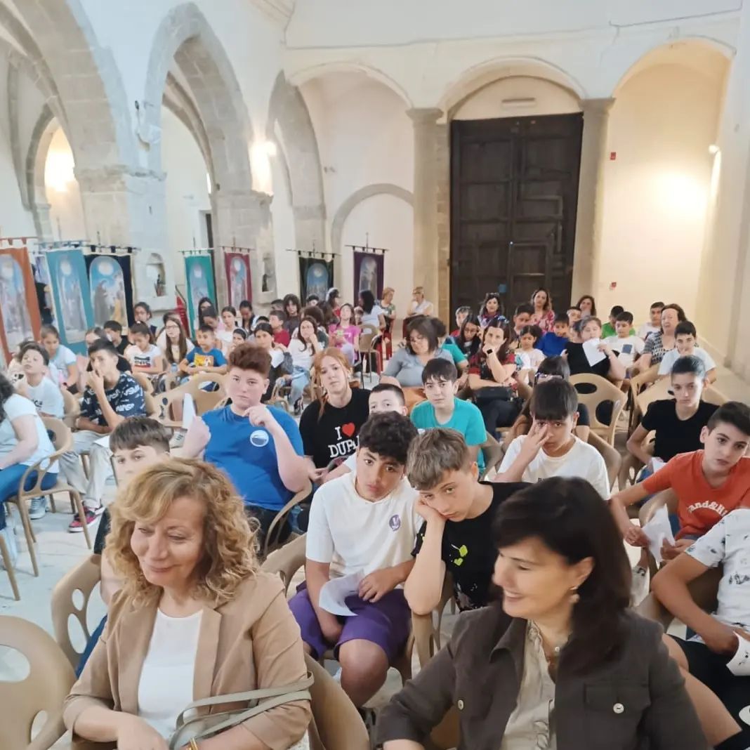 Premiazione migliore Poesia di Paola